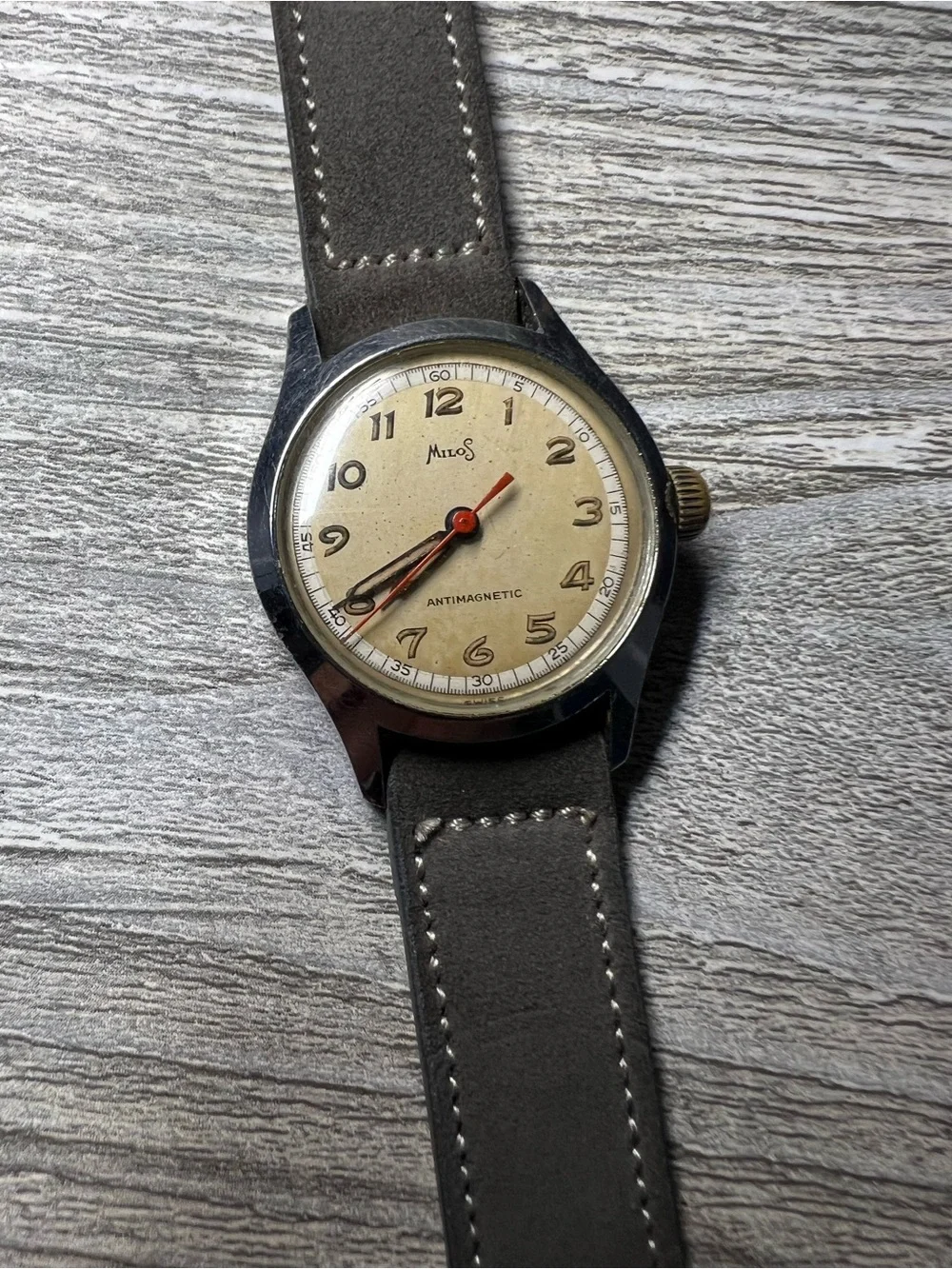 Milos Vintage mechanical watch leather band